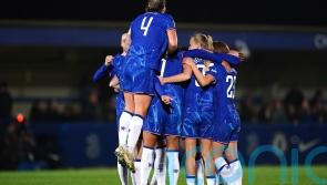 Chelsea stay unbeaten as leaders brush aside Leicester