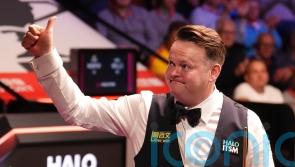 Shaun Murphy thanks Peter Ebdon for helping him perform ‘complete 180’
