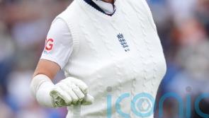 I &lsquo;never considered&rsquo; not attempting to bat with my arm in a sling &ndash; Chris Woakes