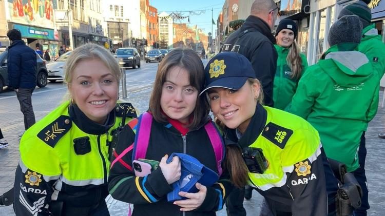 PICTURES: Gardai and Down Syndrome Limerick team up for Christmas adventure!