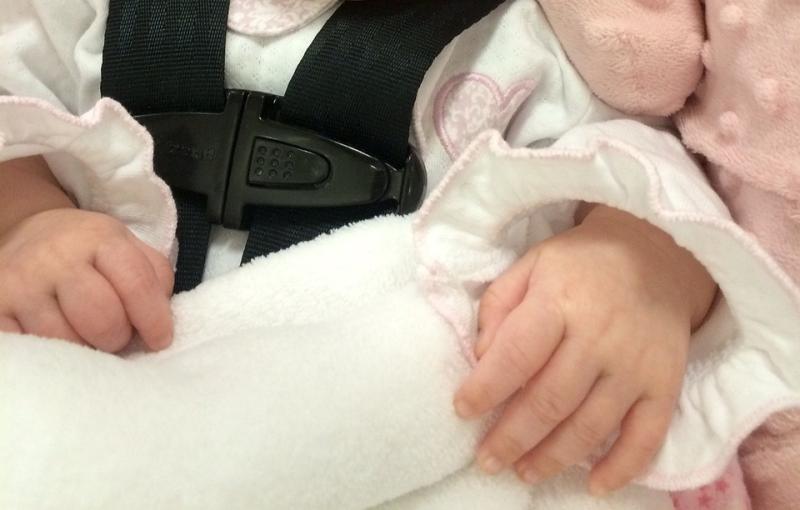 No coats or head straps - HSE issues car safety advice to Irish parents