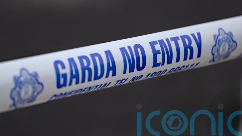 Three people arrested after Gardai discover &euro;50,000 and loaded shotgun