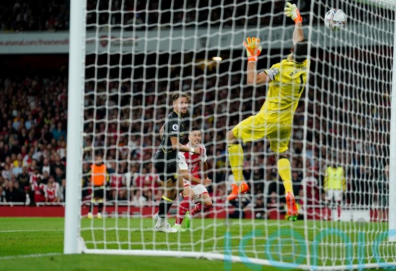 Arsenal stay top of Premier League after fifth consecutive win