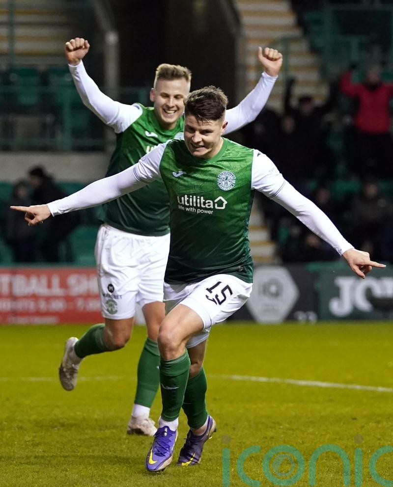 Lee Johnson challenges Hibernian squad to ease scoring burden on Kevin Nisbet