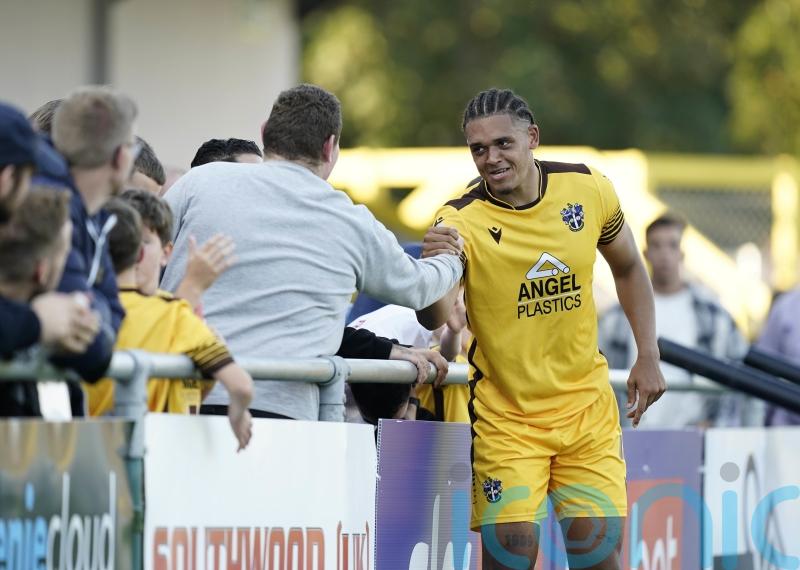 Coby Rowe scores stoppage-time equaliser for Sutton against 10-man Crewe