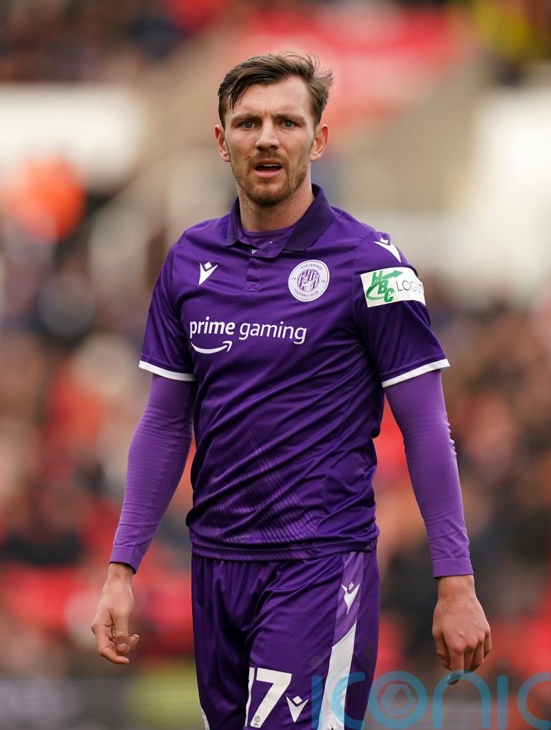 MK Dons stage late comeback to beat Colchester