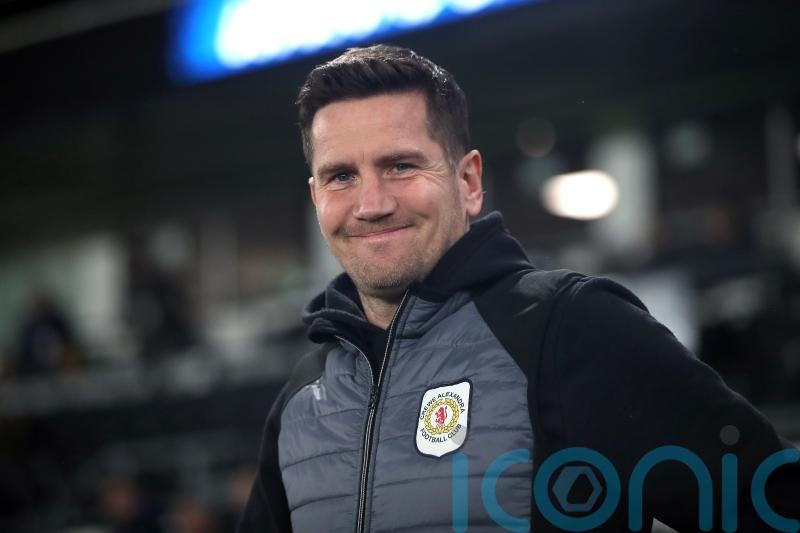 Lee Bell feels Crewe deserved more from draw at Sutton