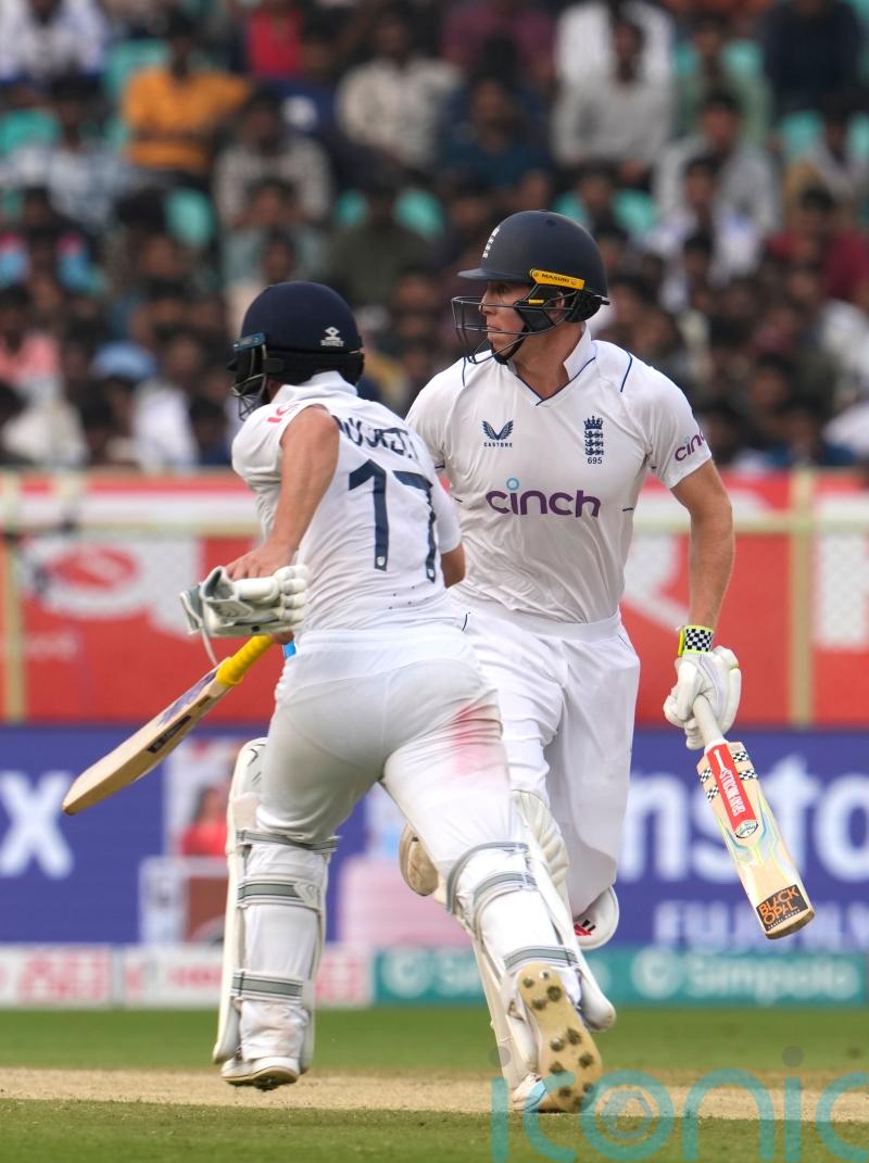 England close on 67 for one in bid to chase down record 399 against India