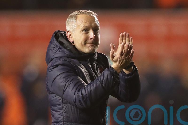 Neil Critchley stresses Blackpool need to be perfect to sneak into play-offs