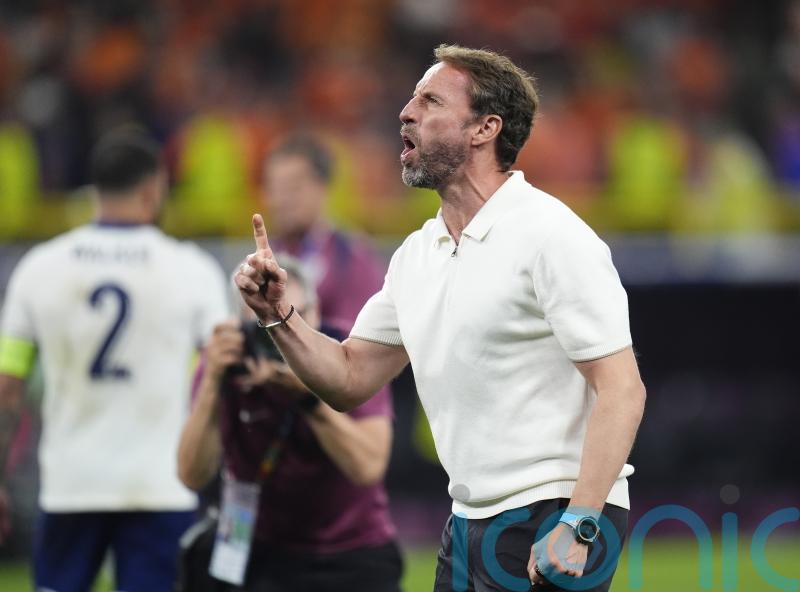 Gareth Southgate urges England to seize Euros trophy and not walk past it again