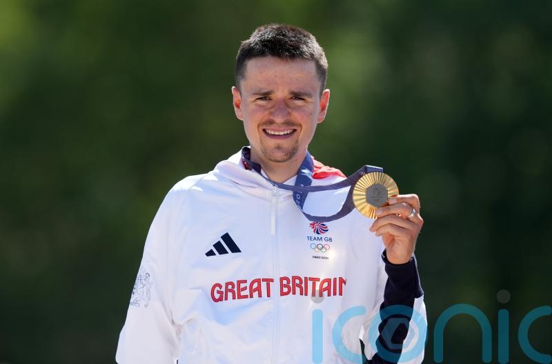 Tom Pidcock storms back from puncture to grab dramatic mountain bike gold