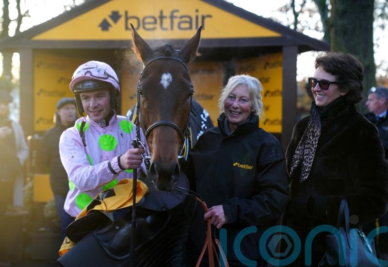 Royale Pagaille battles to second Betfair Chase success