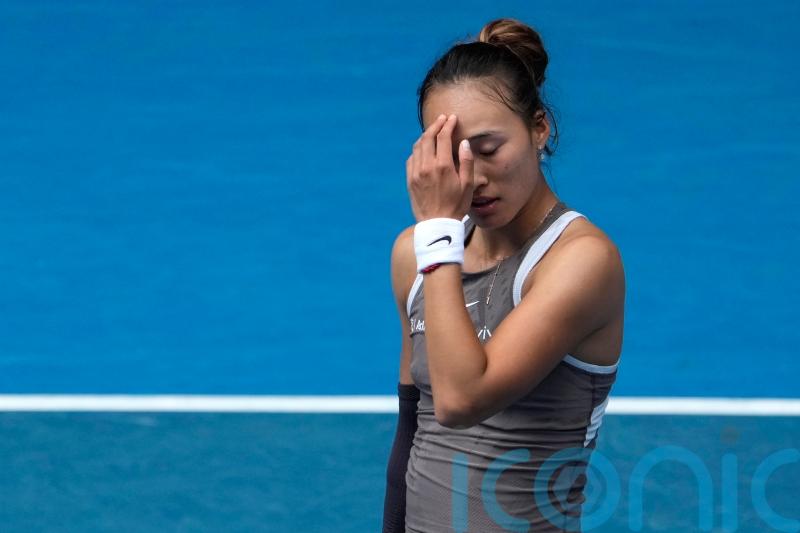 Aryna Sabalenka survives early test as Zheng Qinwen crashes out