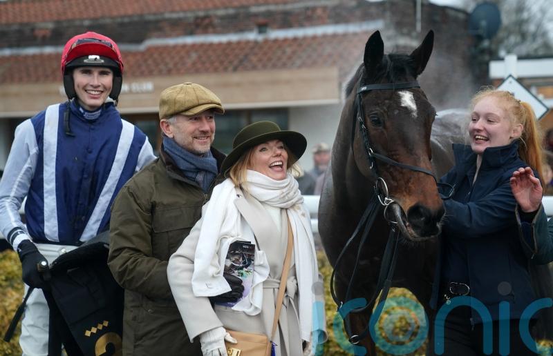 Lift Me Up proves he&rsquo;s no Wannabe with Warwick hit for Horners