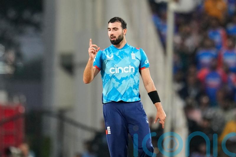 India series can yet turn into positive one for England, says Saqib Mahmood