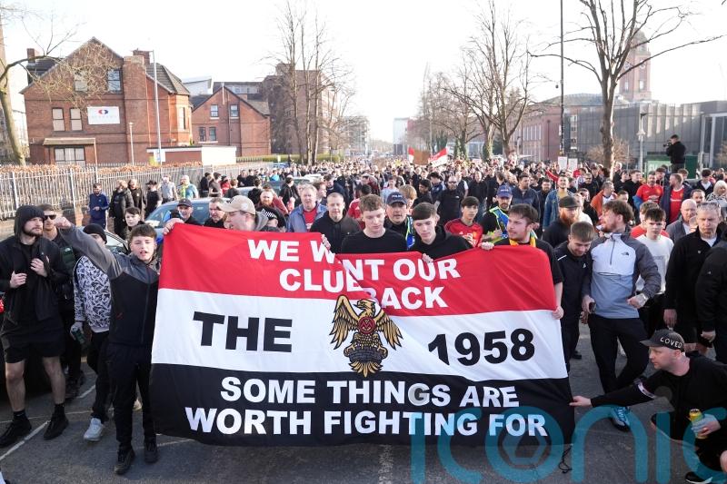 Manchester United fans announce opening day protest and say &lsquo;Jim Can&rsquo;t Fix This&rsquo;