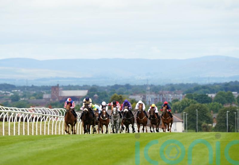 Bookmaker calls for tax rethink ahead of racing strike action