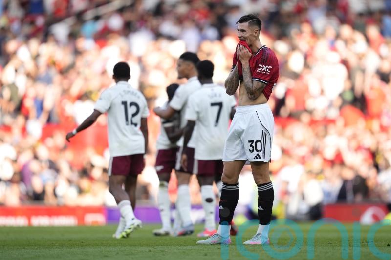 Man Utd lose thrilling league opener to Arsenal after Altay Bayindir blunder