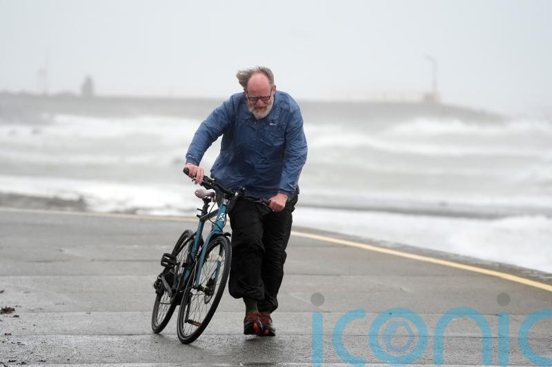 Storm Amy: Worst-hit residents in north-west Ireland told to &lsquo;shelter in place&rsquo;