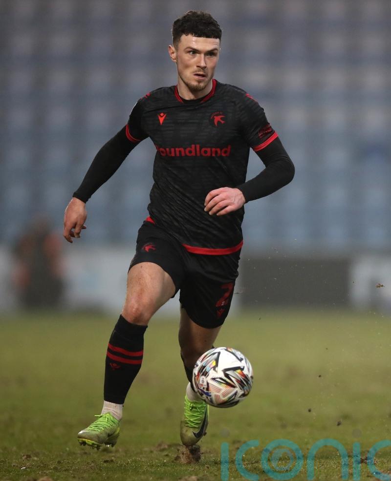 Connor Barrett earns leaders Walsall point at Crawley