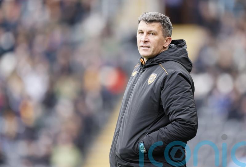 Chris Davies and Sergej Jakirovic swap insults as fracas overshadows Hull win