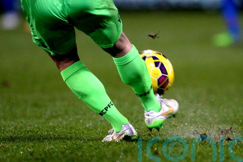 Managerless Altrincham earn share of spoils at Braintree