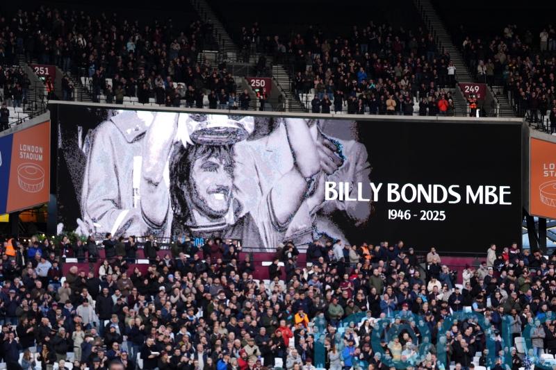 West Ham pay moving tribute to Billy Bonds after club great&rsquo;s death aged 79
