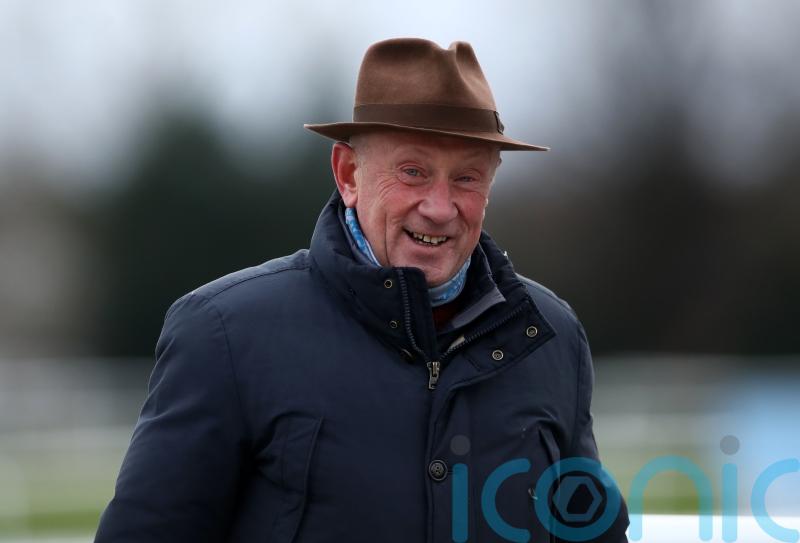 Promising Upon Tweed on the sidelines following setback