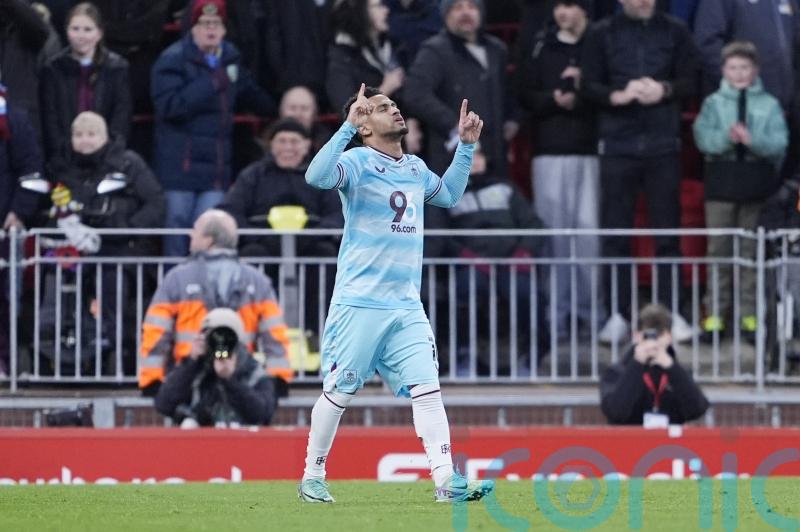 Liverpool drop points as Burnley battle to draw at Anfield