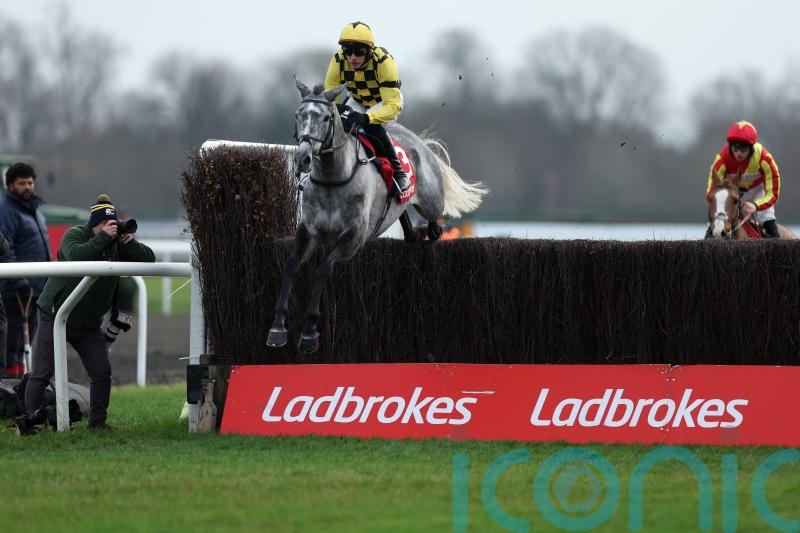 Kitzbuhel leads nine-strong Scilly Isles field