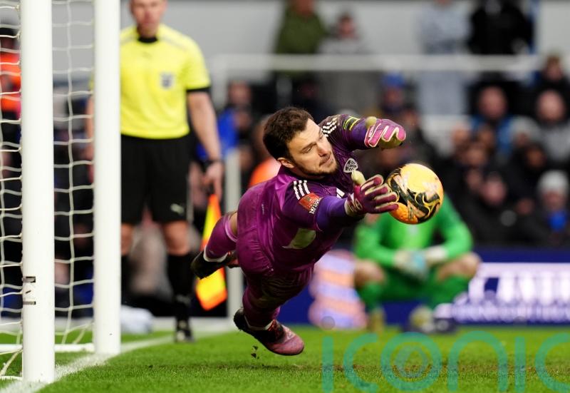 Leeds survive FA Cup scare to beat Birmingham on penalties