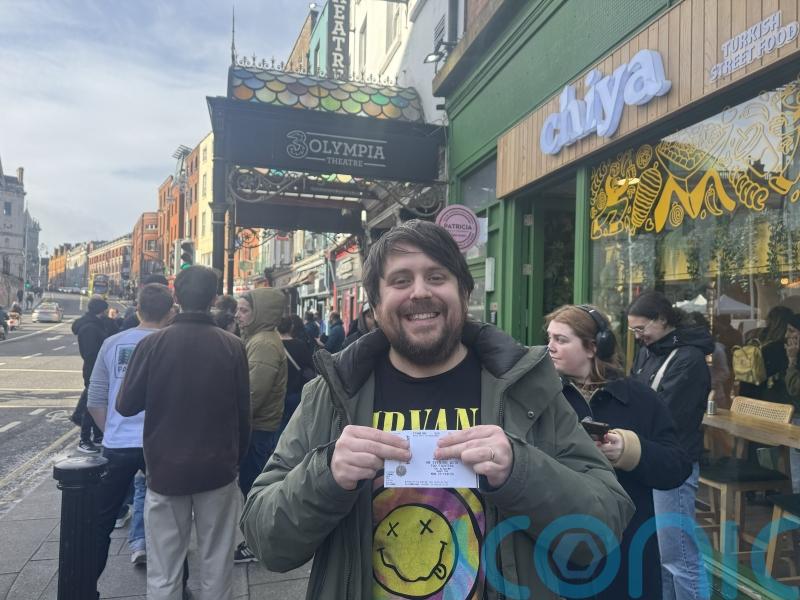 Foo Fighters fans rush to buy tickets for surprise Dublin gig