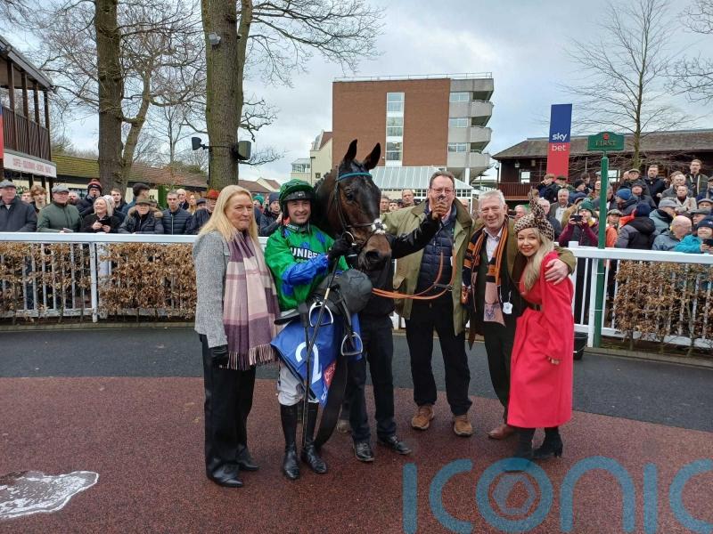 Hall backing Old Park to Star in Supreme test